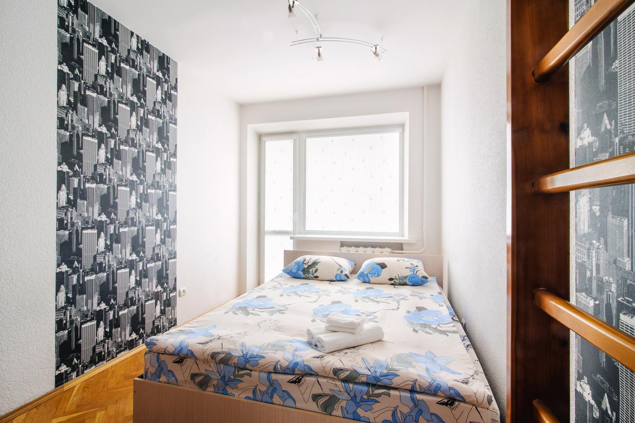 Хостел Rooms for rent in the Mayakov Минск Экстерьер фото